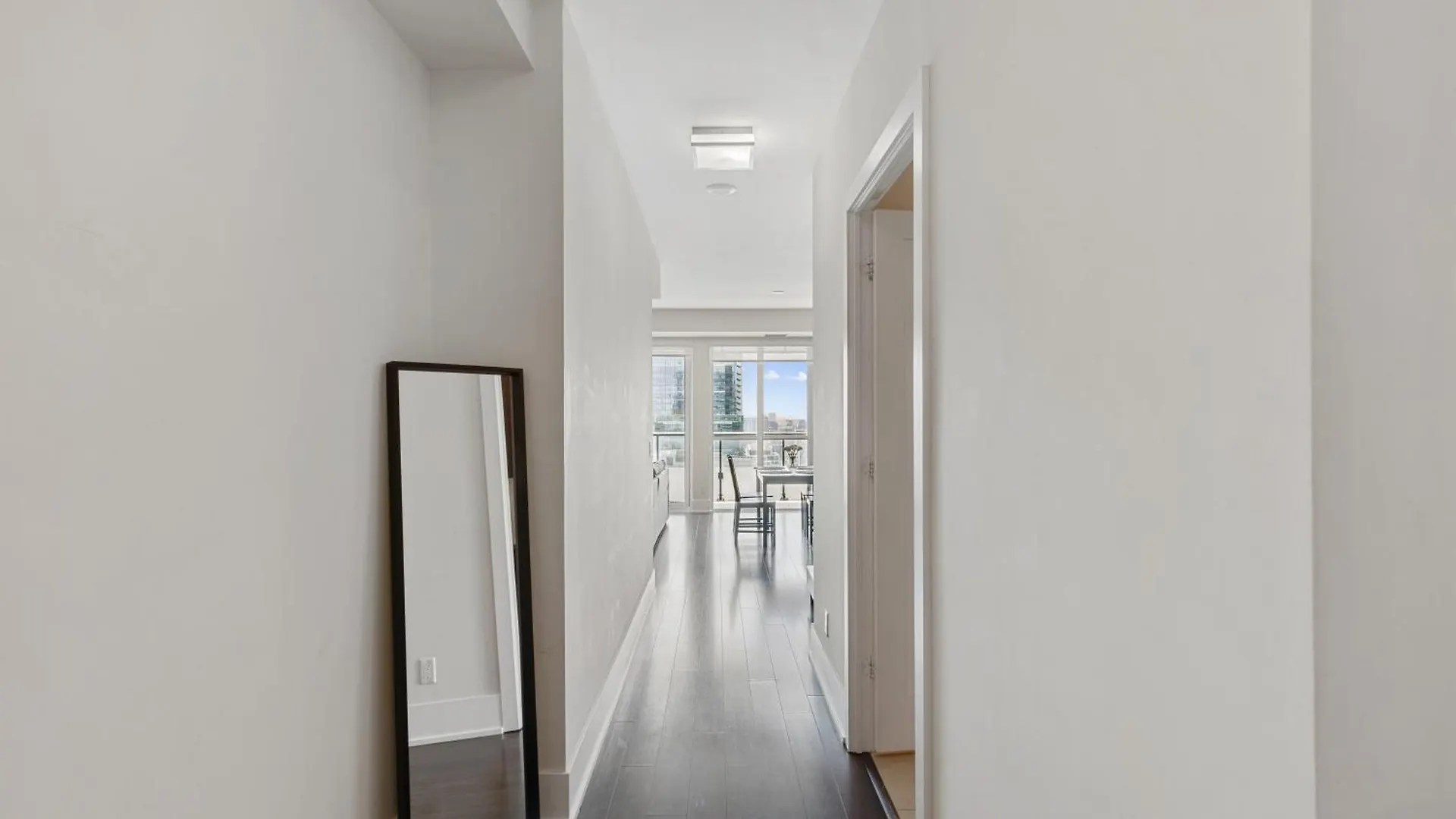 Executive Suite-Lakeview-Free Parking Toronto Aparthotel