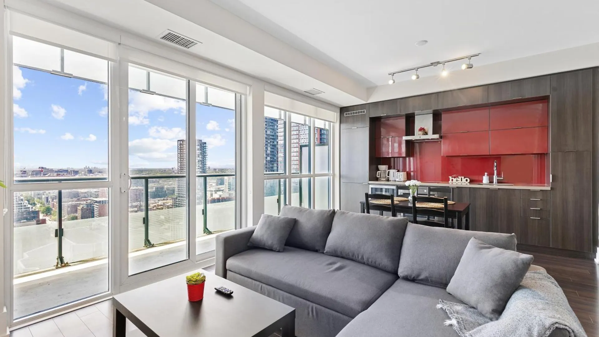 Executive Suite-Lakeview-Free Parking Toronto 0*,  Canada
